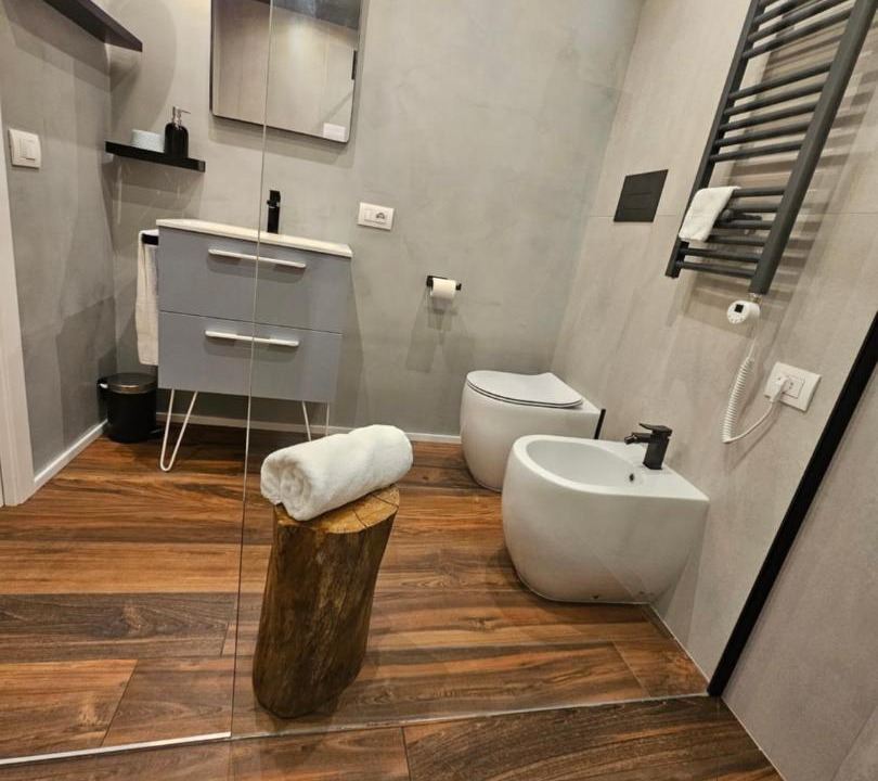 Photo of Bathroom in Crema