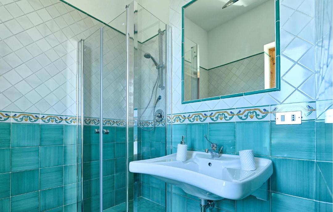 Photo of Bathroom in Mondragone