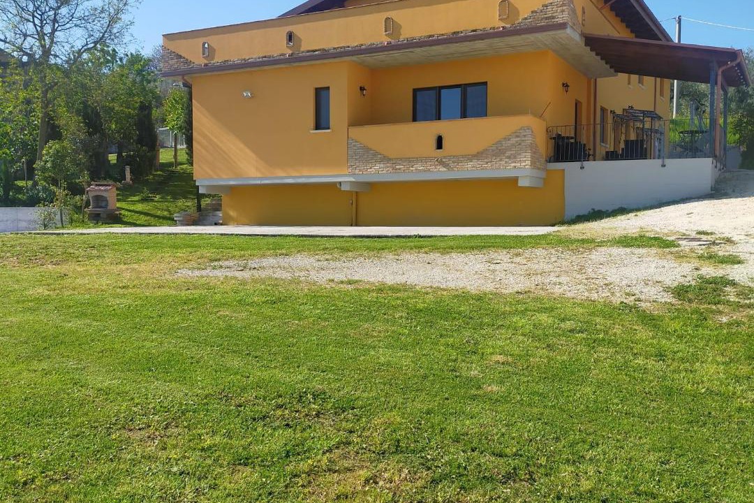 Photo of Others in Manoppello