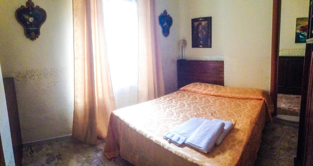 Photo of Bedroom in Naples City Centre