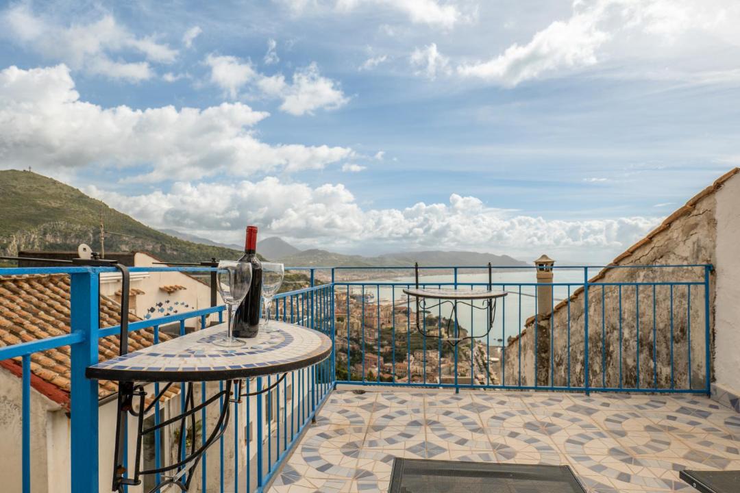 Photo of Patio Balcony in Raito