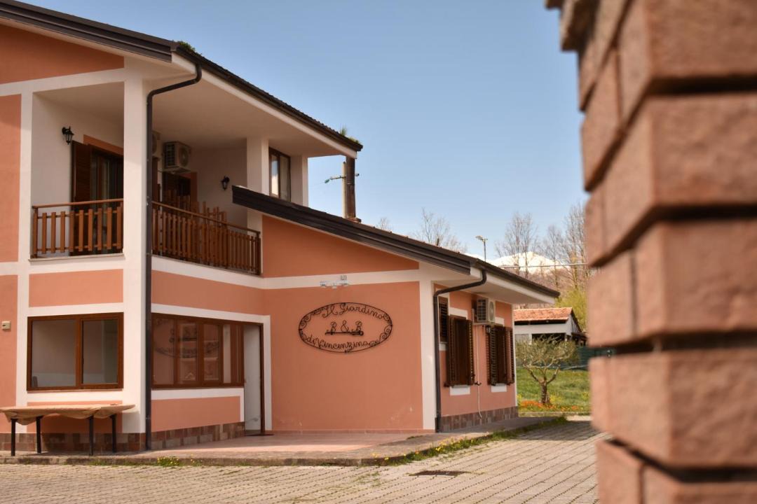Photo of Others in Lauria
