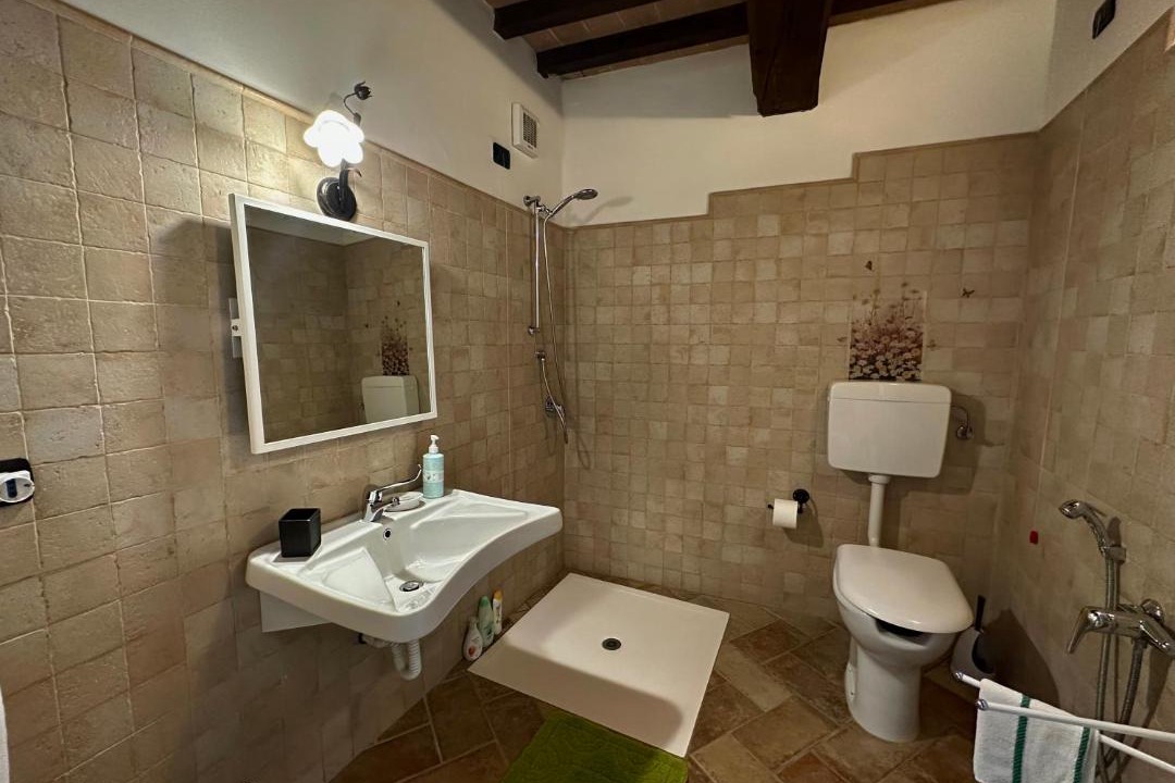 Photo of Bathroom in Cannara