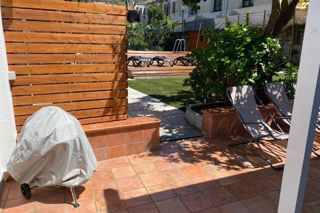 Photo of Patio Balcony in Meta