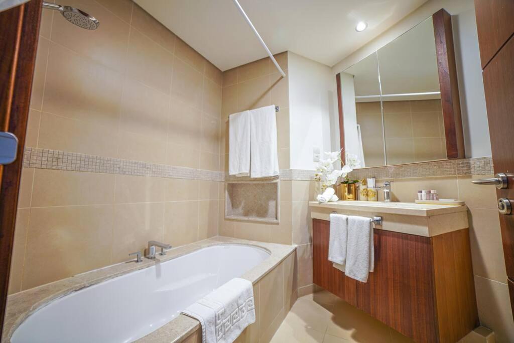 Photo of Bathroom in Downtown Dubai