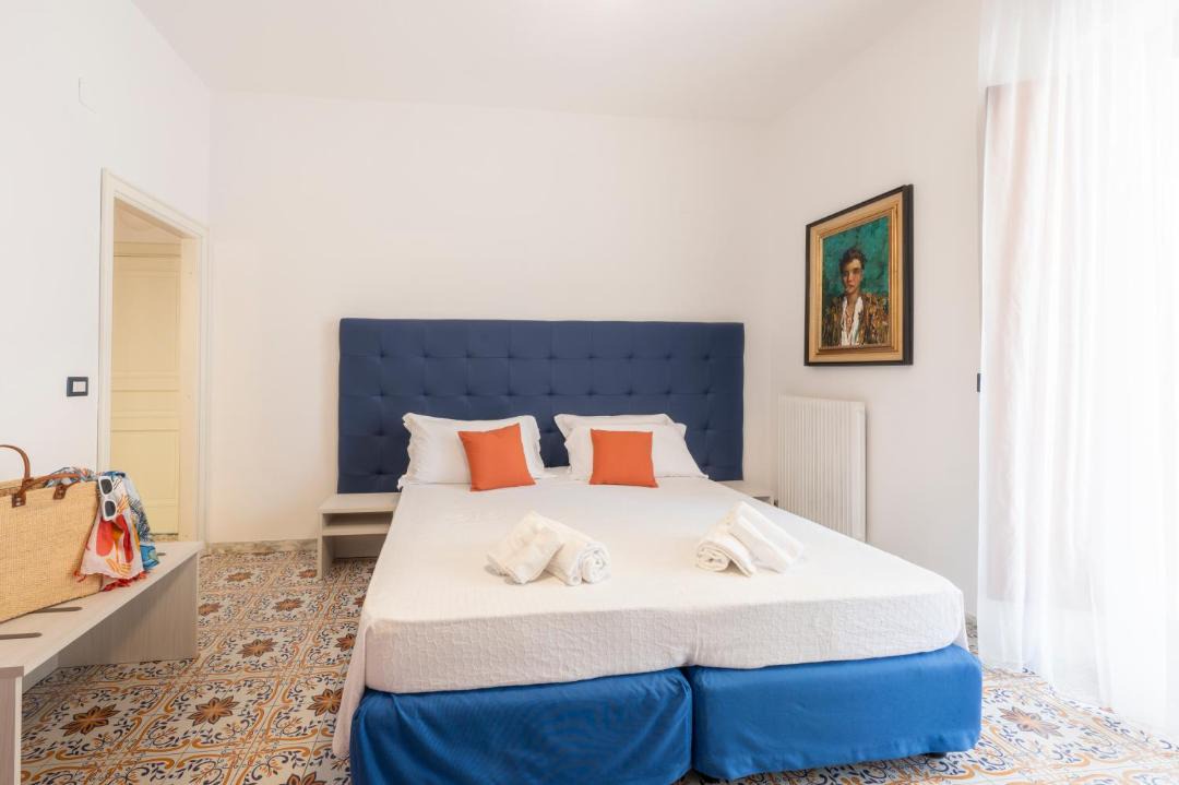 Photo of Bedroom in Meta