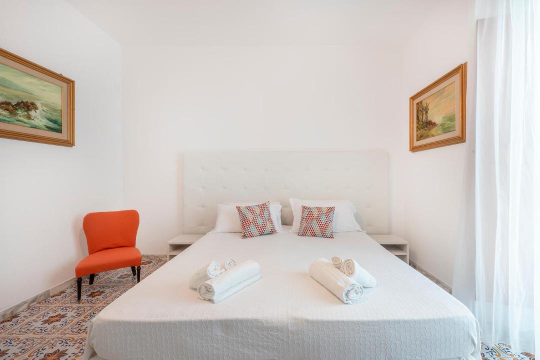 Photo of Bedroom in Meta