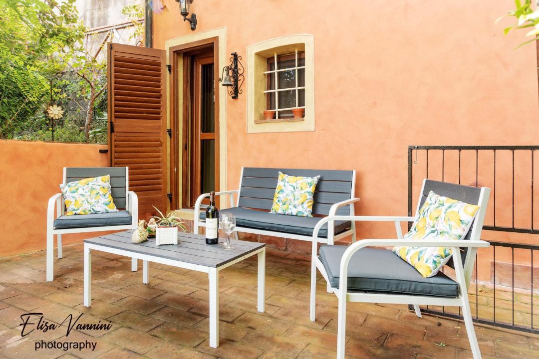 Photo of Patio Balcony in Morrona