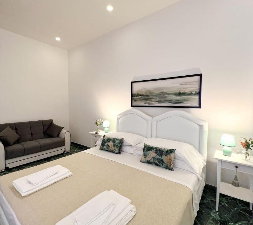 Photo of Bedroom in Meta