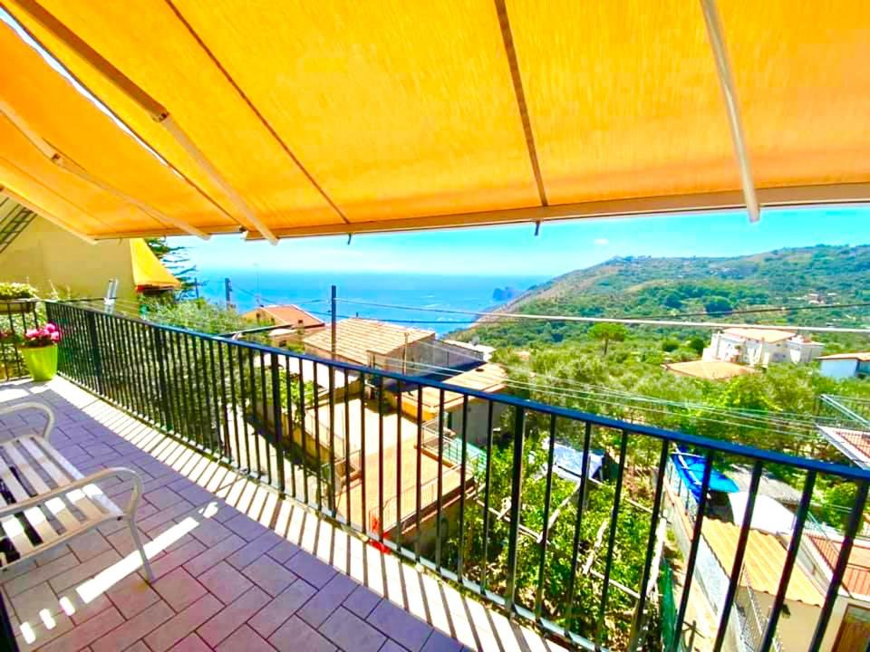 Photo of Patio Balcony in Sant'Agata sui Due Golfi