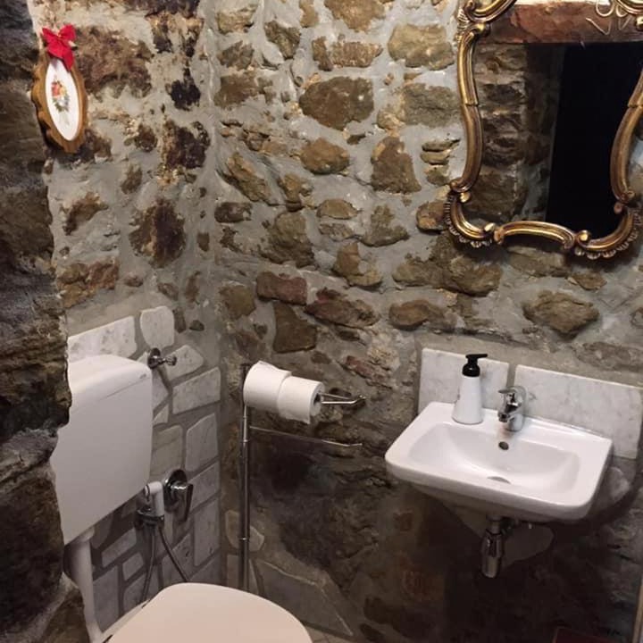 Photo of Bathroom in Cantalupo nel Sannio