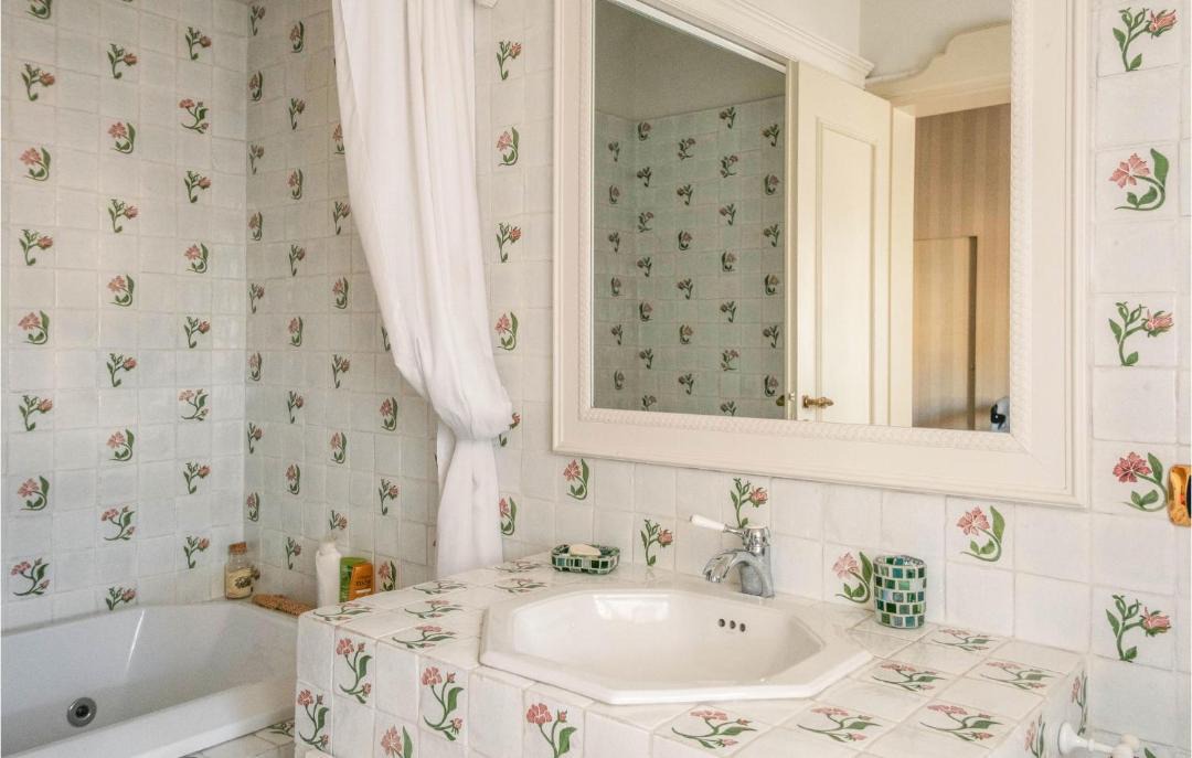 Photo of Bathroom in Polistena