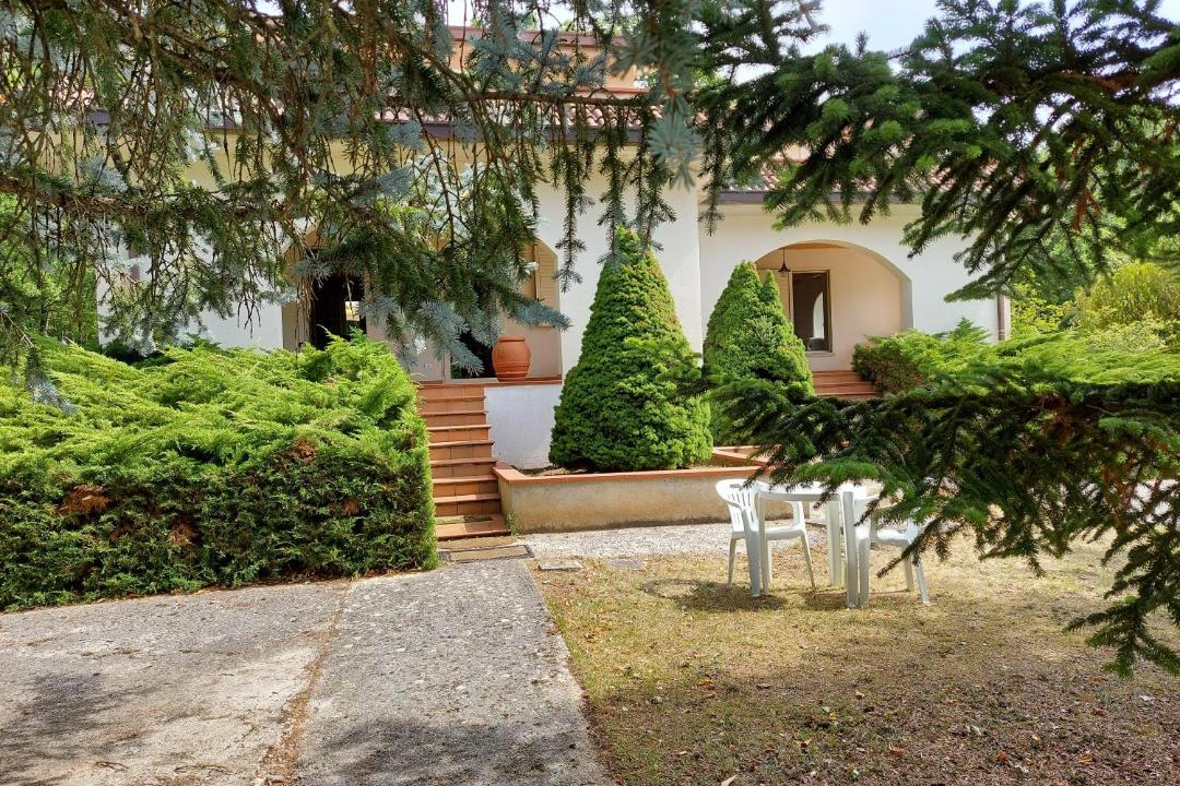 Photo of Buildings in Santa Maria del Molise