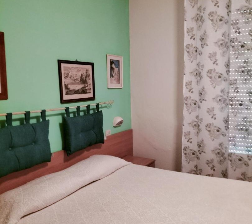 Photo of Bedroom in Camucia