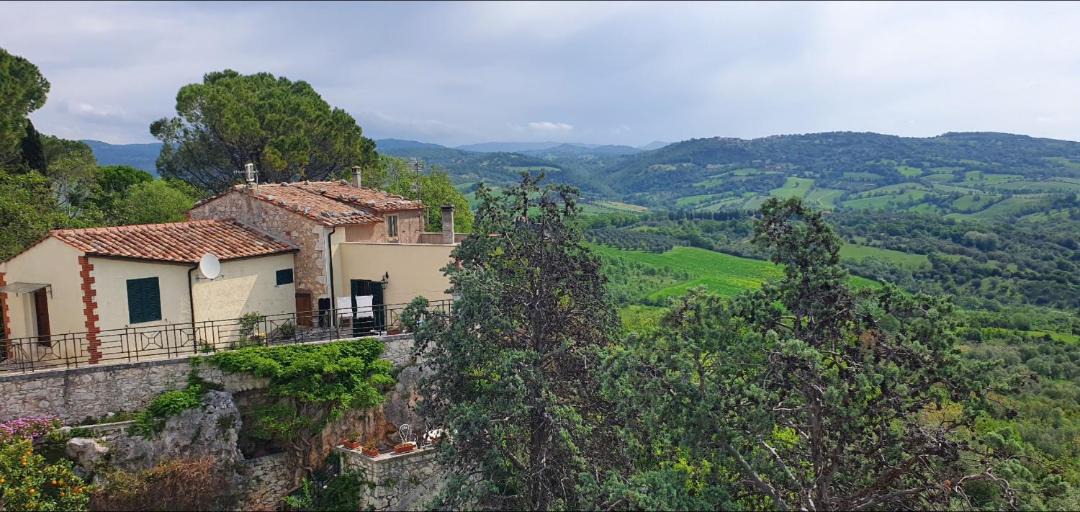 Photo of Buildings in Saturnia