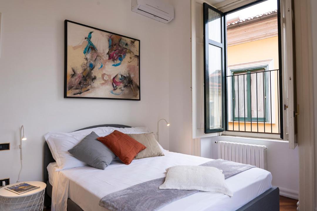 Photo of Bedroom in Historical Downtown Salerno