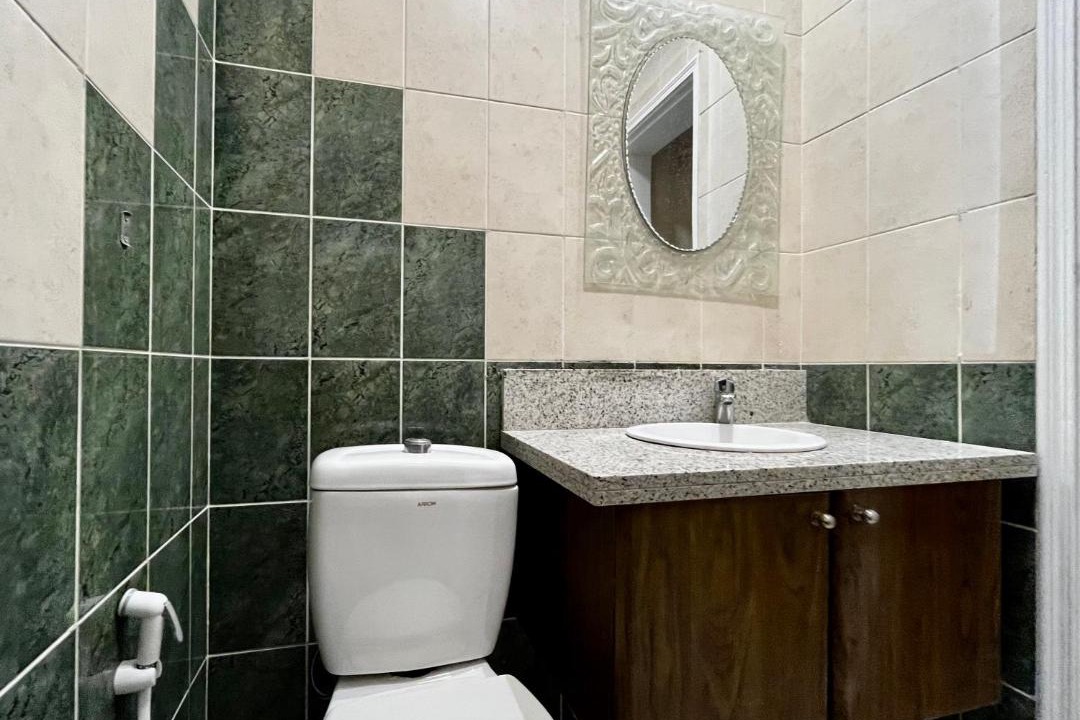 Photo of Bathroom in Mirdif