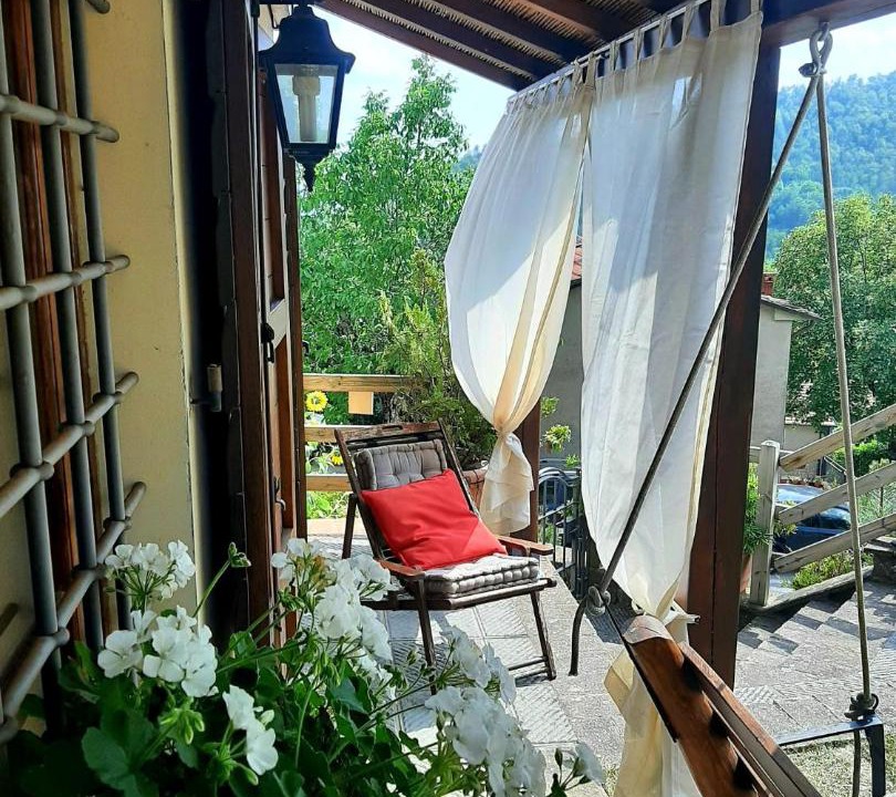 Photo of Patio Balcony in Moggiona