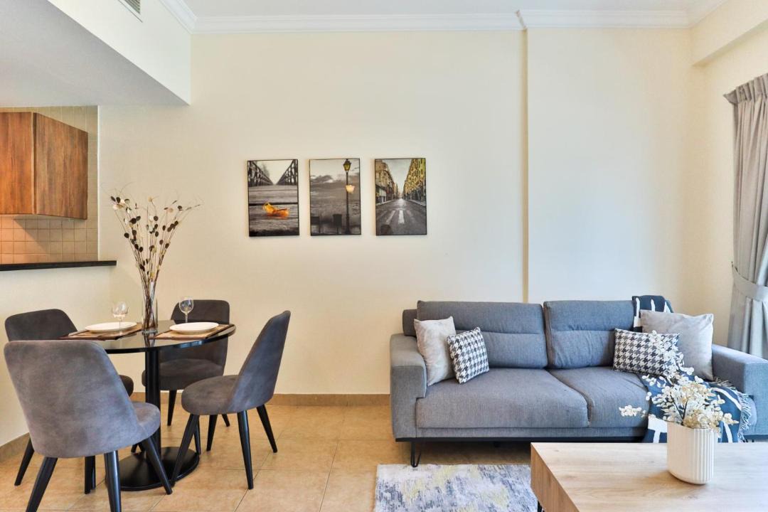 Photo of Livingroom in Dubai Sports City