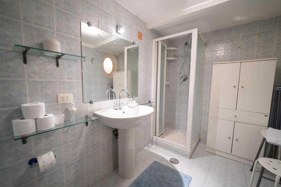 Photo of Bathroom in Quartieri Spagnoli