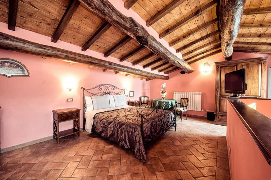 Photo of Bedroom in Subbiano
