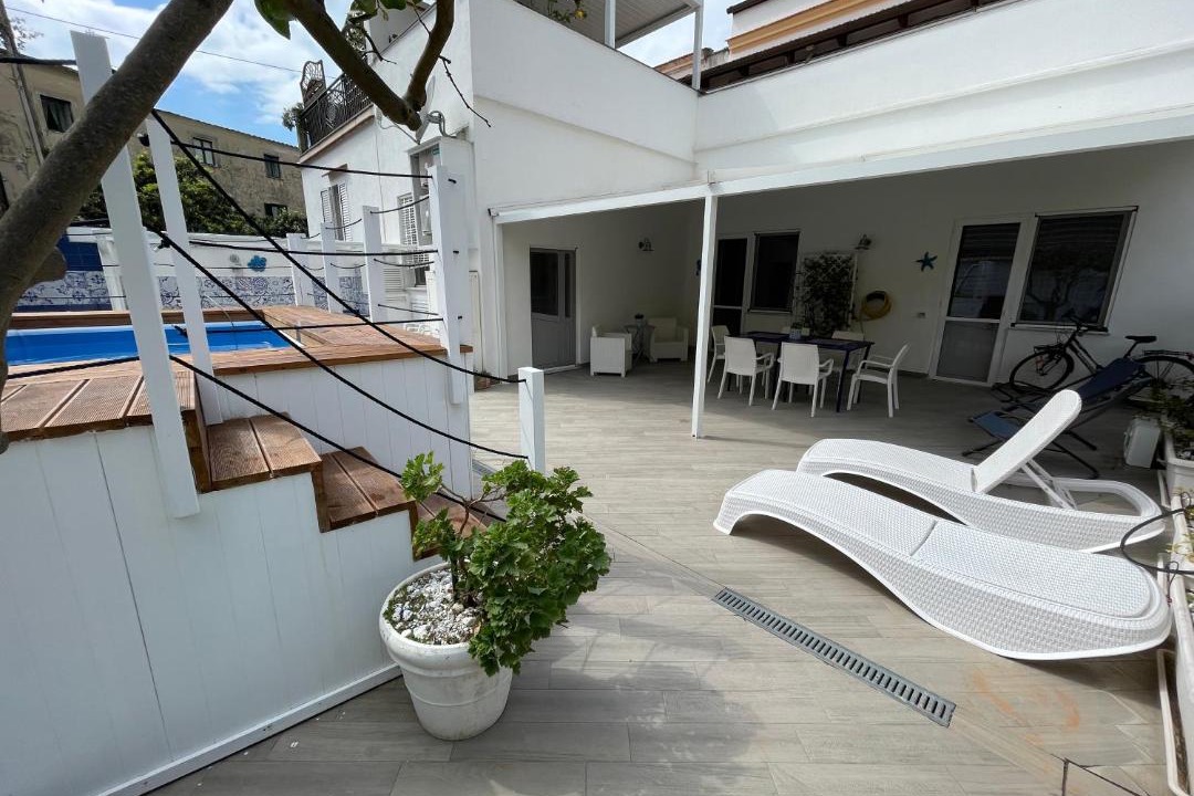 Photo of Patio Balcony in Meta