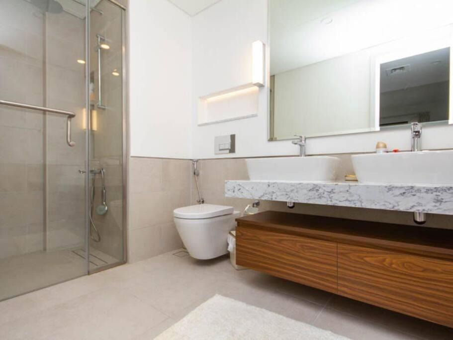 Photo of Bathroom in Umm Suqeim 3
