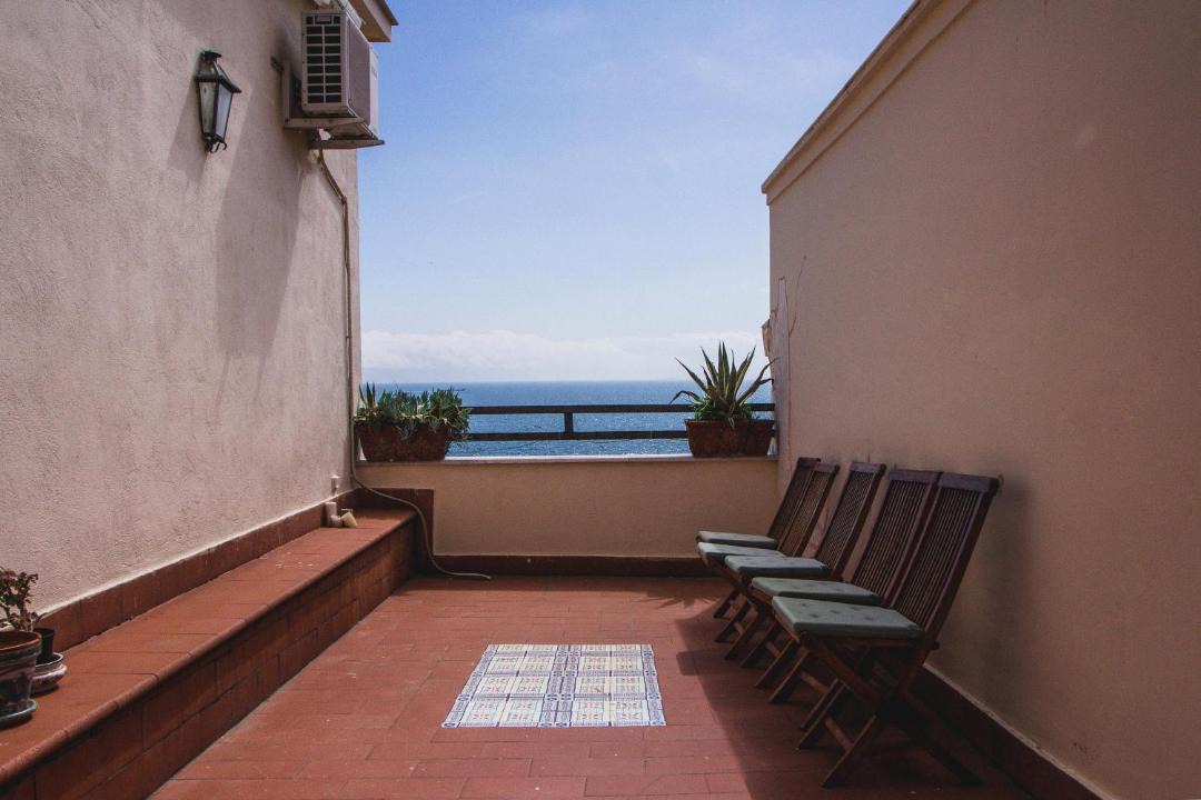 Photo of Patio Balcony in Chiaia