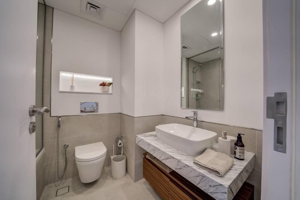 Photo of Bathroom in Umm Suqeim 3