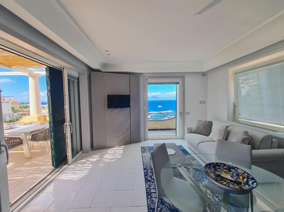 Photo of Livingroom in Marina Grande