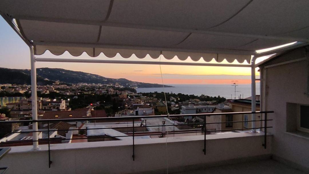 Photo of Patio Balcony in Meta