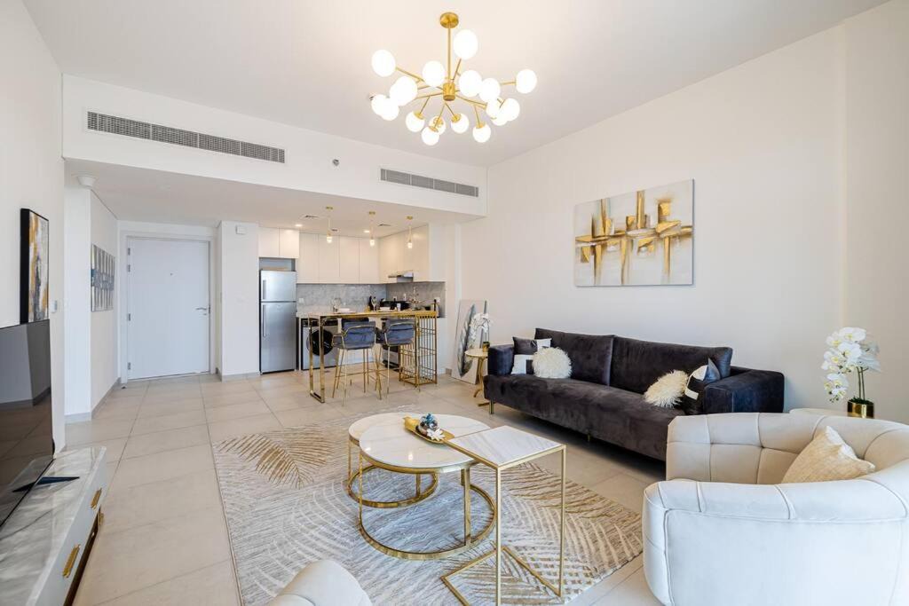 Photo of Livingroom in Umm Suqeim 3