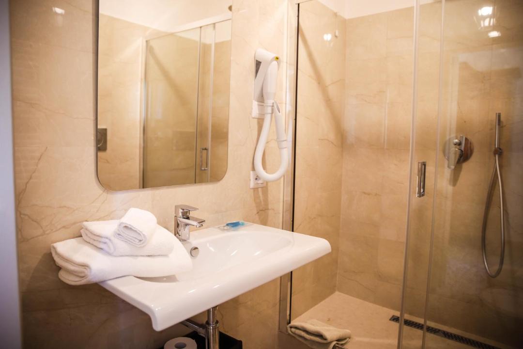 Photo of Bathroom in Saturnia