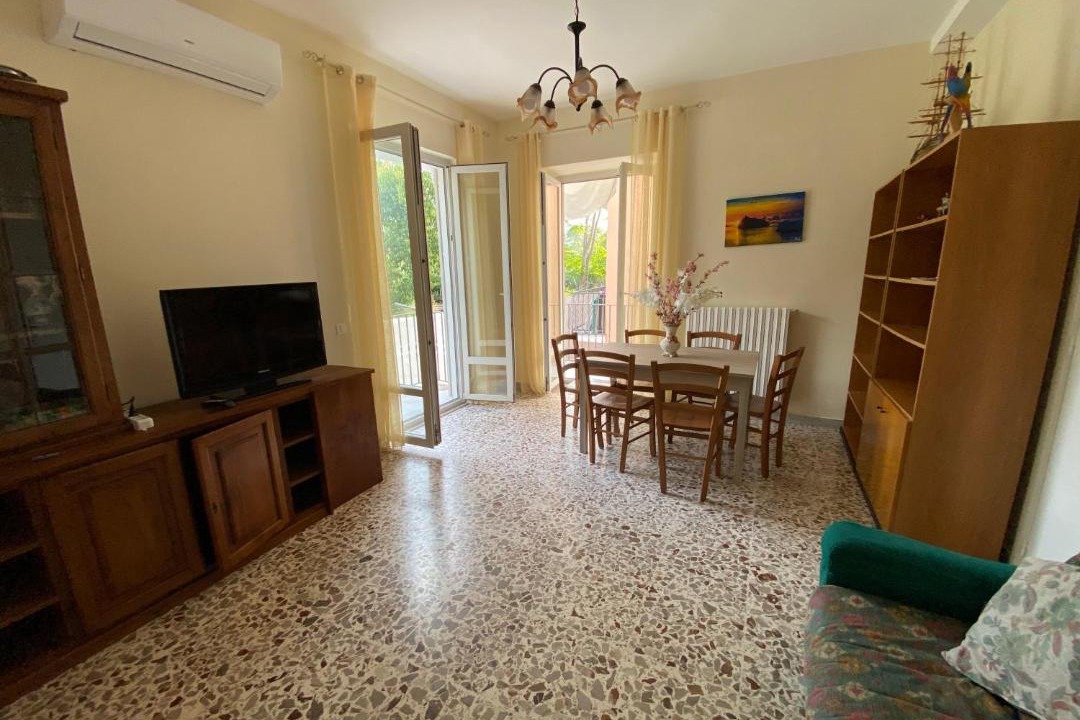 Photo of Livingroom in Ischia Porto
