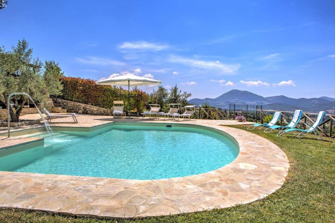 Photo of Outdoor in Montone