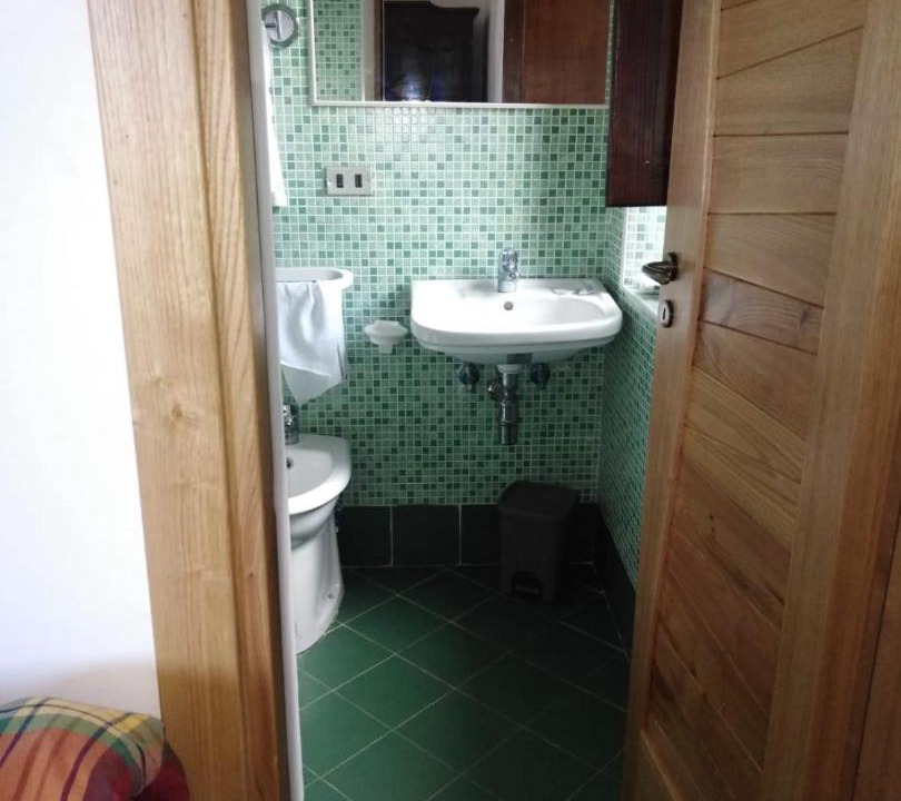 Photo of Bathroom in Opi
