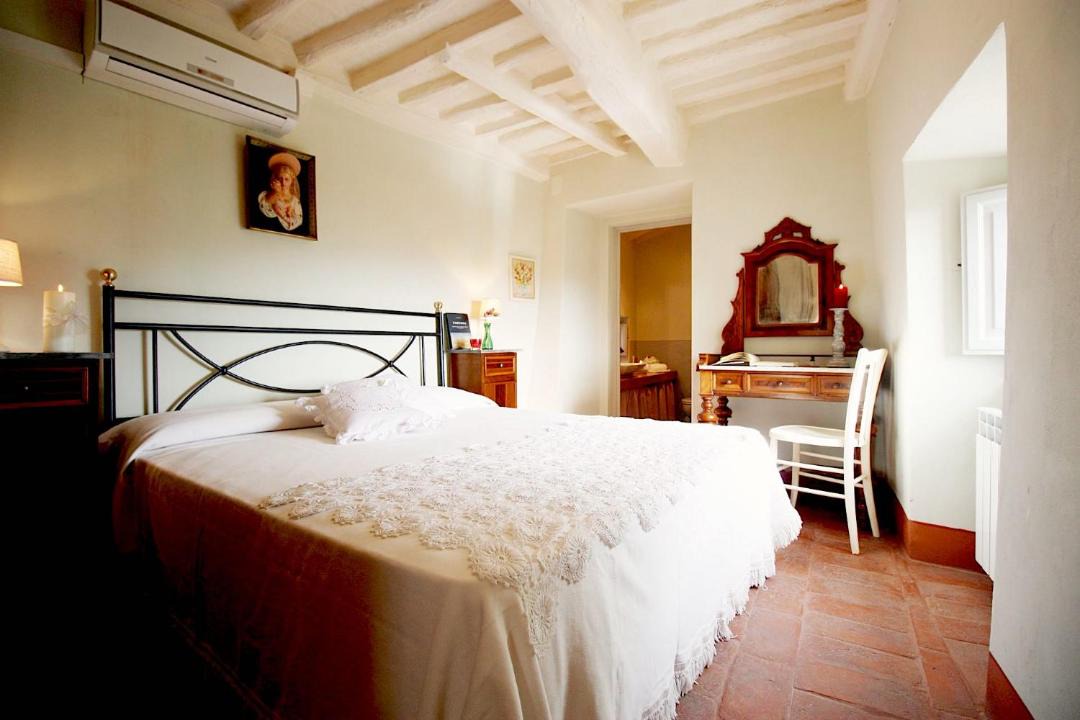 Photo of Bedroom in Pergo