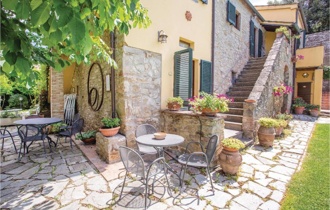 Photo of Patio Balcony in Camucia