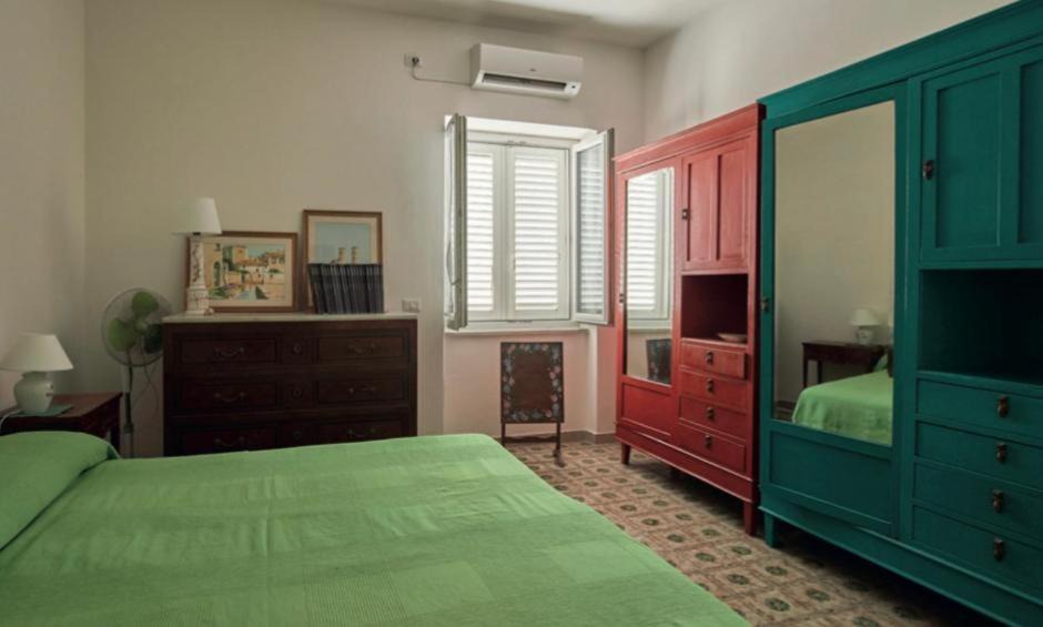 Photo of Bedroom in Forio
