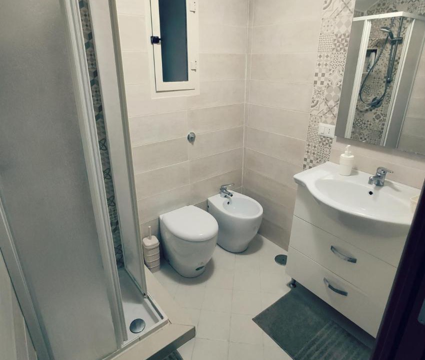 Photo of Bathroom in Naples City Centre