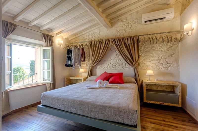 Photo of Bedroom in Lajatico