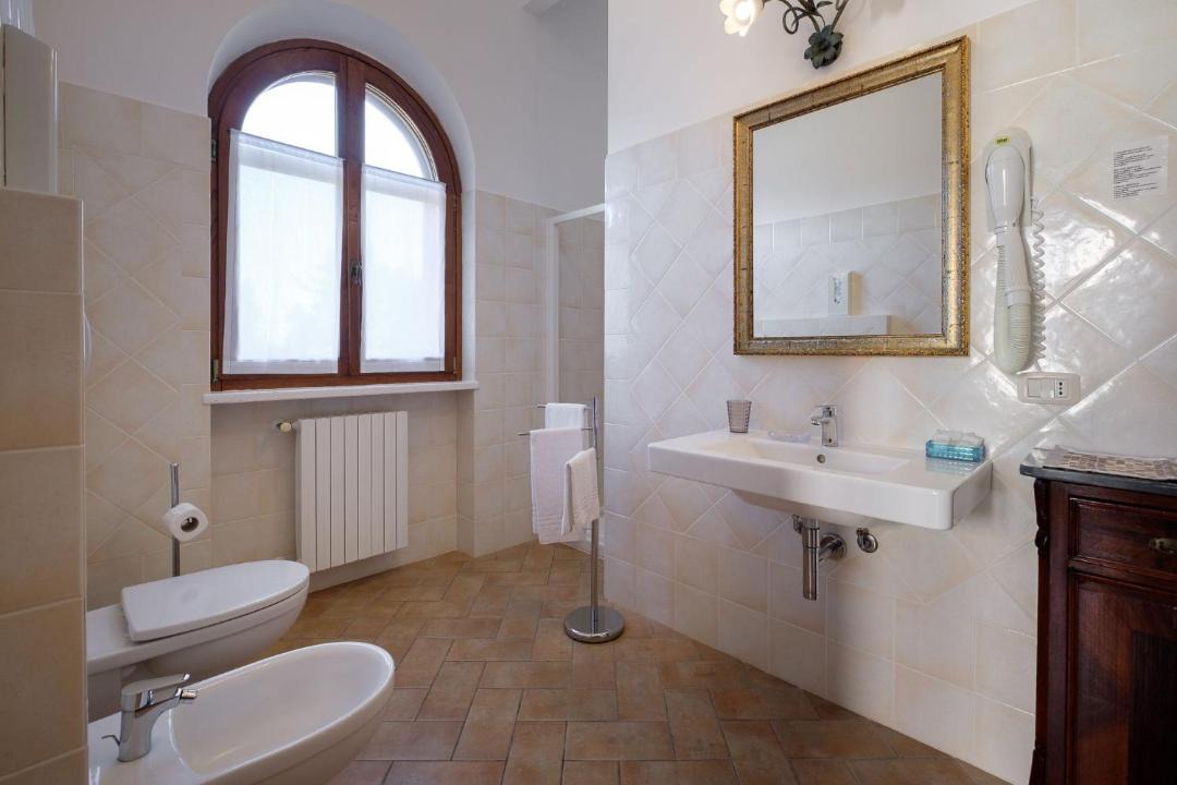 Photo of Bathroom in Saturnia