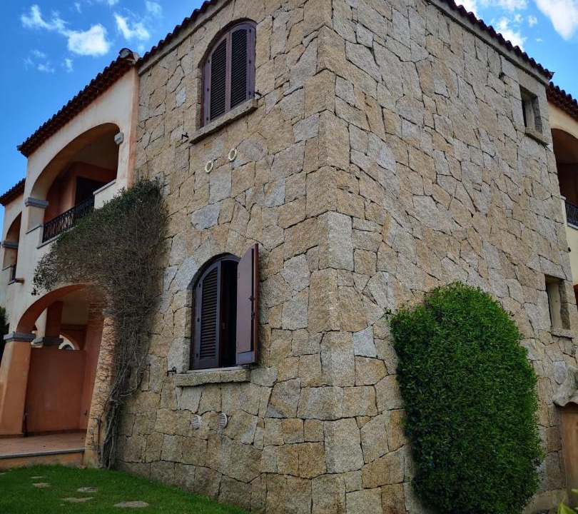 Photo of Buildings in Murta Maria
