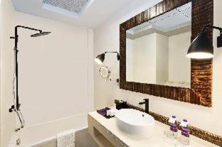 Photo of Bathroom in Umm Suqeim 3