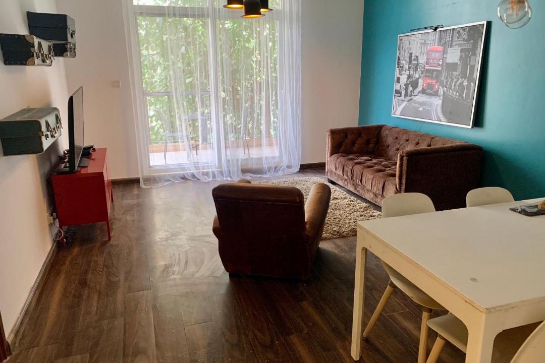 Photo of Livingroom in Motor City