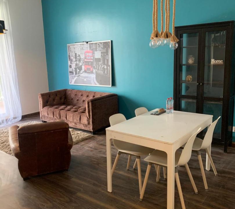 Photo of Livingroom in Motor City