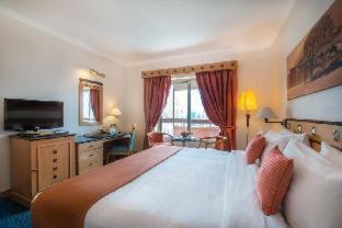 Photo of Bedroom in Al Majaz