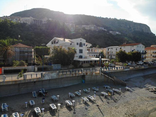 Photo of Others in Acquappesa