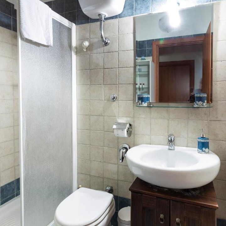 Photo of Bathroom in Naples City Centre