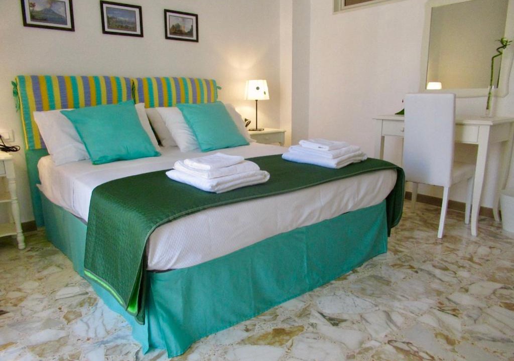 Photo of Bedroom in Naples